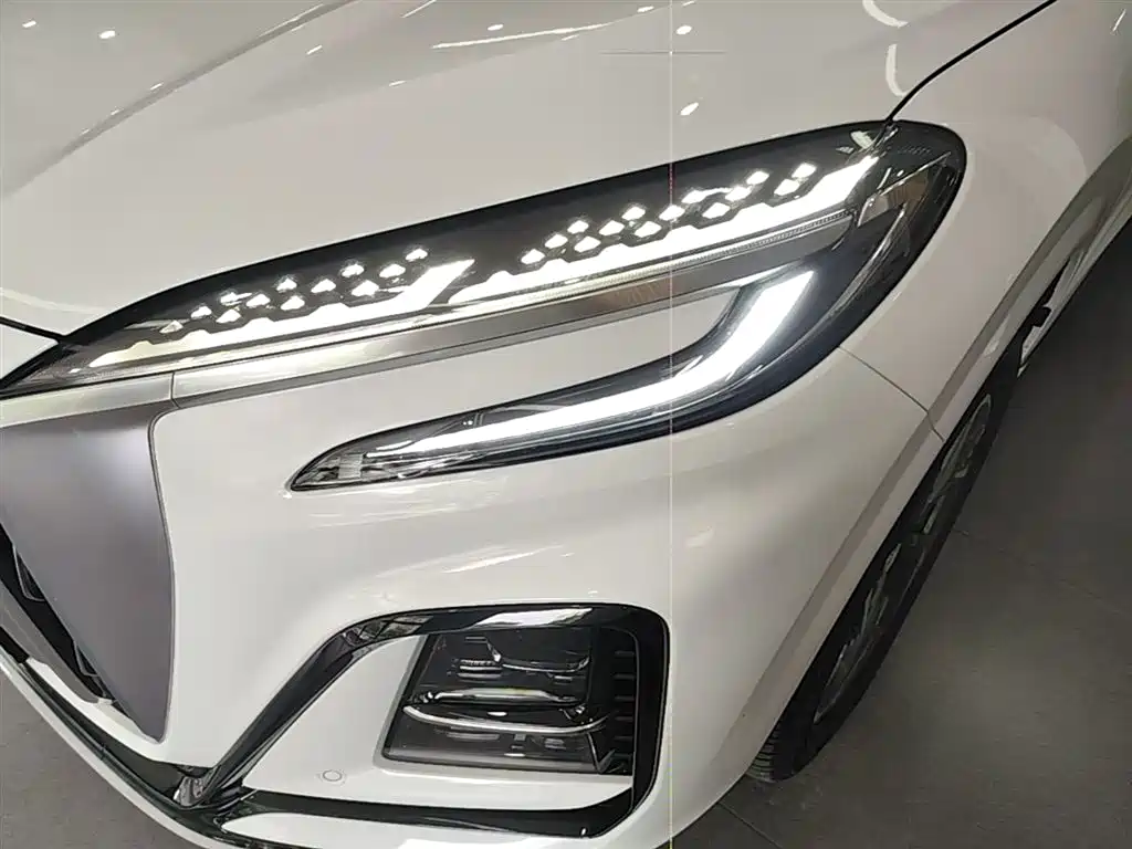 Hongqi HS3 PHEV 2025 PHEV 115km Power Edition фото 18
