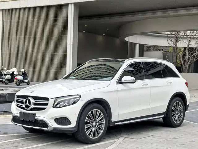 MERCEDES-BENZ GLC