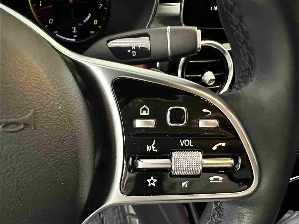 Mercedes-Benz GLC, миниатюра 11