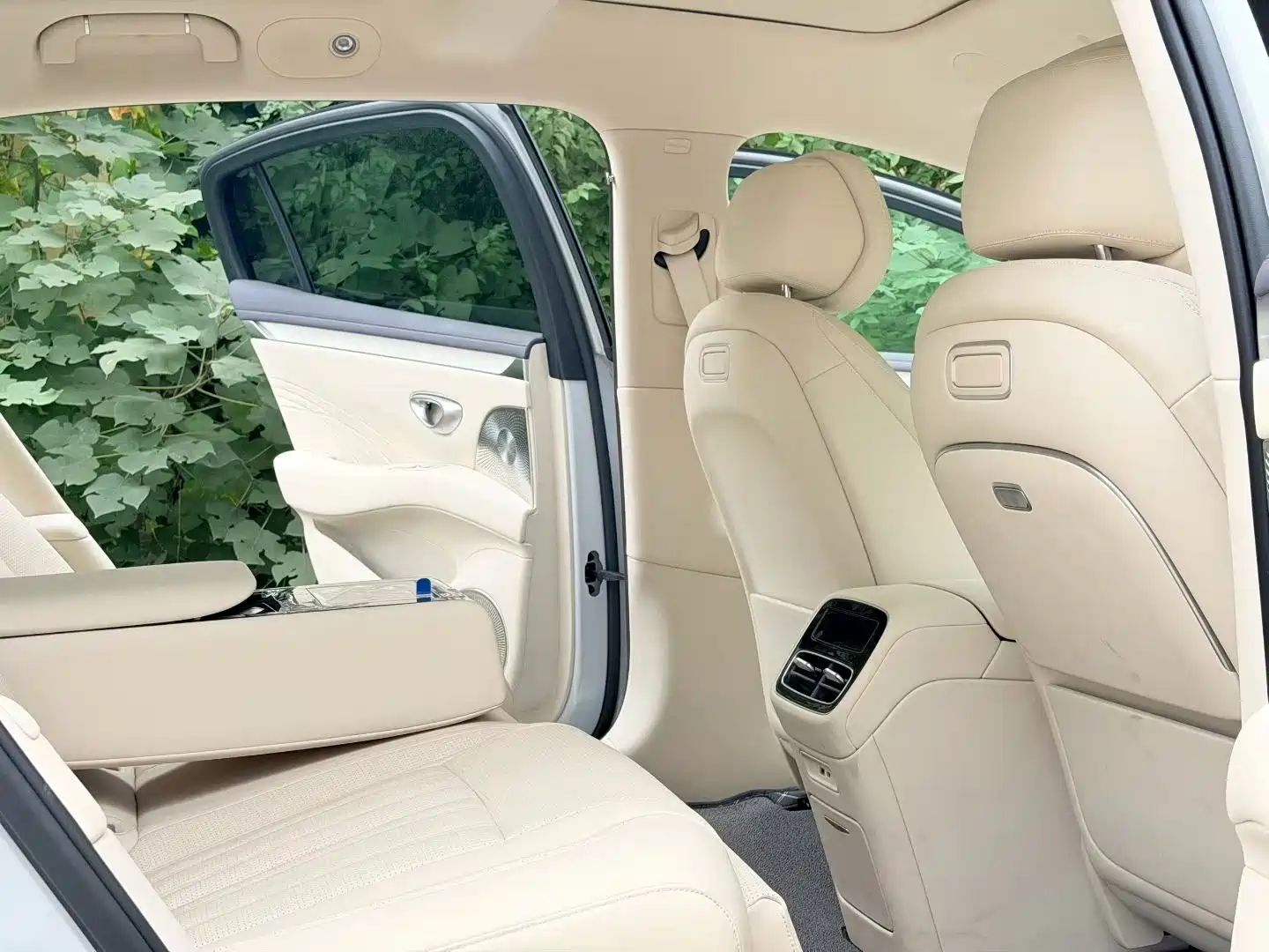 Photo 5 - BYD Seal 08