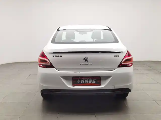 Peugeot 308 2014 Model Joy Edition Classic 1.6L Manual Superior Style — фото 4