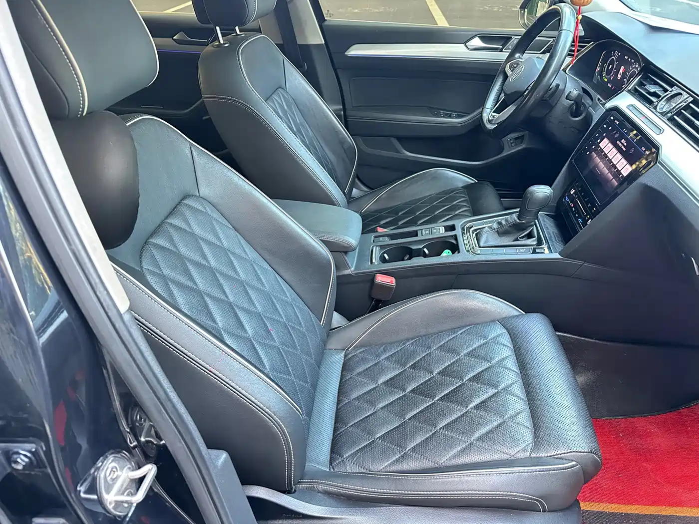 VOLKSWAGEN MAGOTAN GTE PLUG IN HYBRID