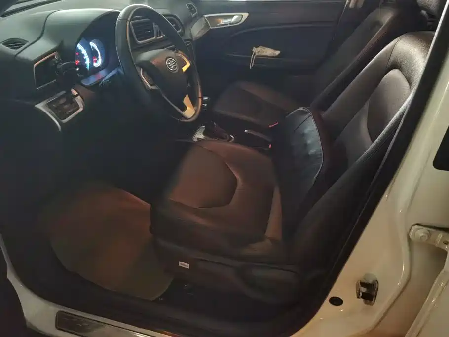 FAW Junpai D60 2015 2015 1.8L Auto Premium