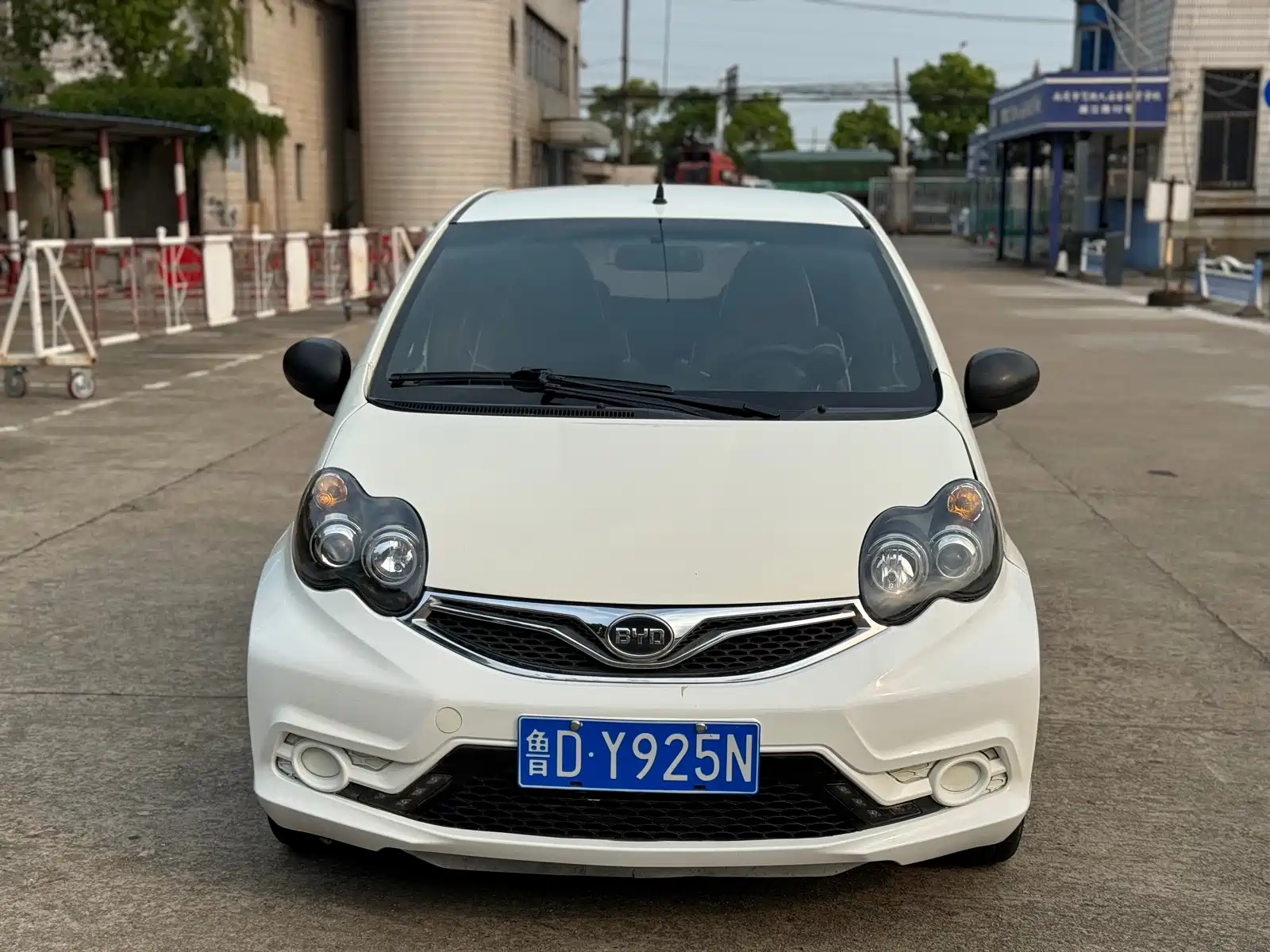 Фото 2 - BYD F0