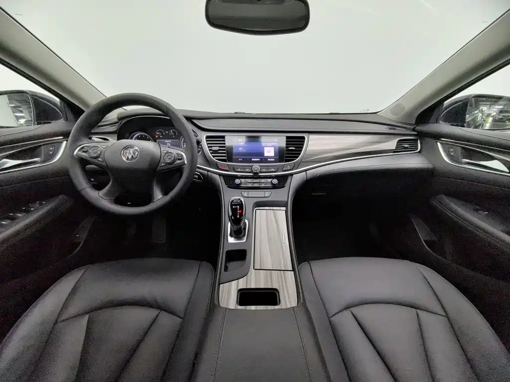 Фото 5 - Buick LaCrosse
