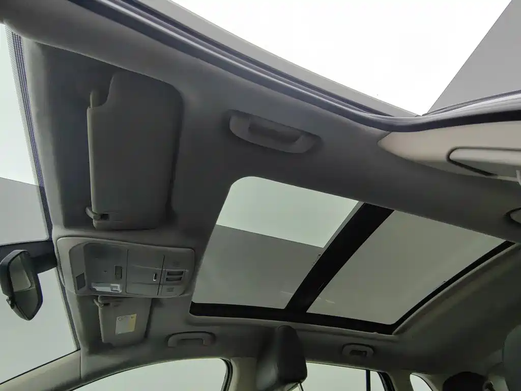 Фото 14 - Buick Envision Plus