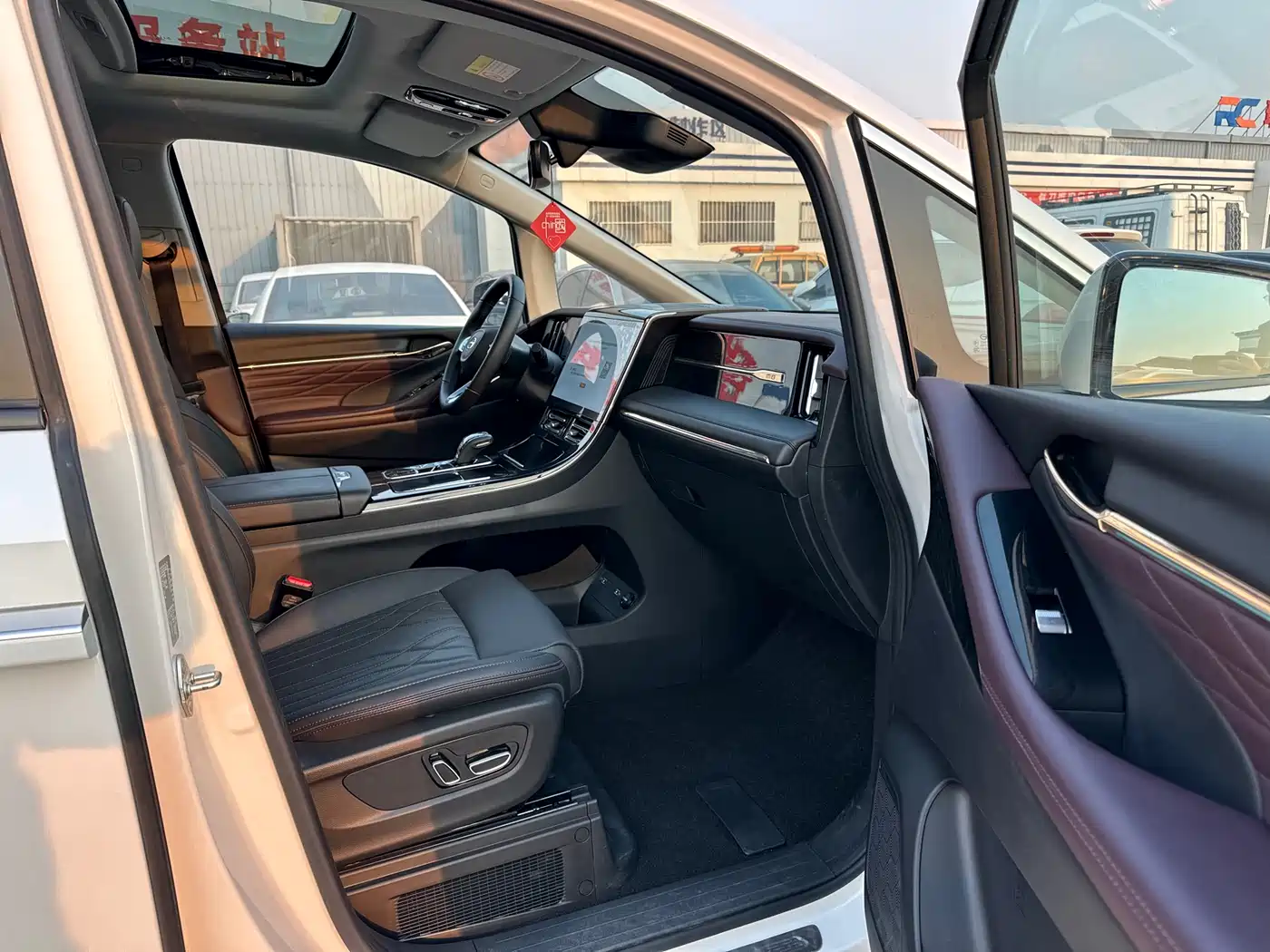 GAC Trumpchi Trumpchi M8 2024 Master Series Super Hybrid фото 13
