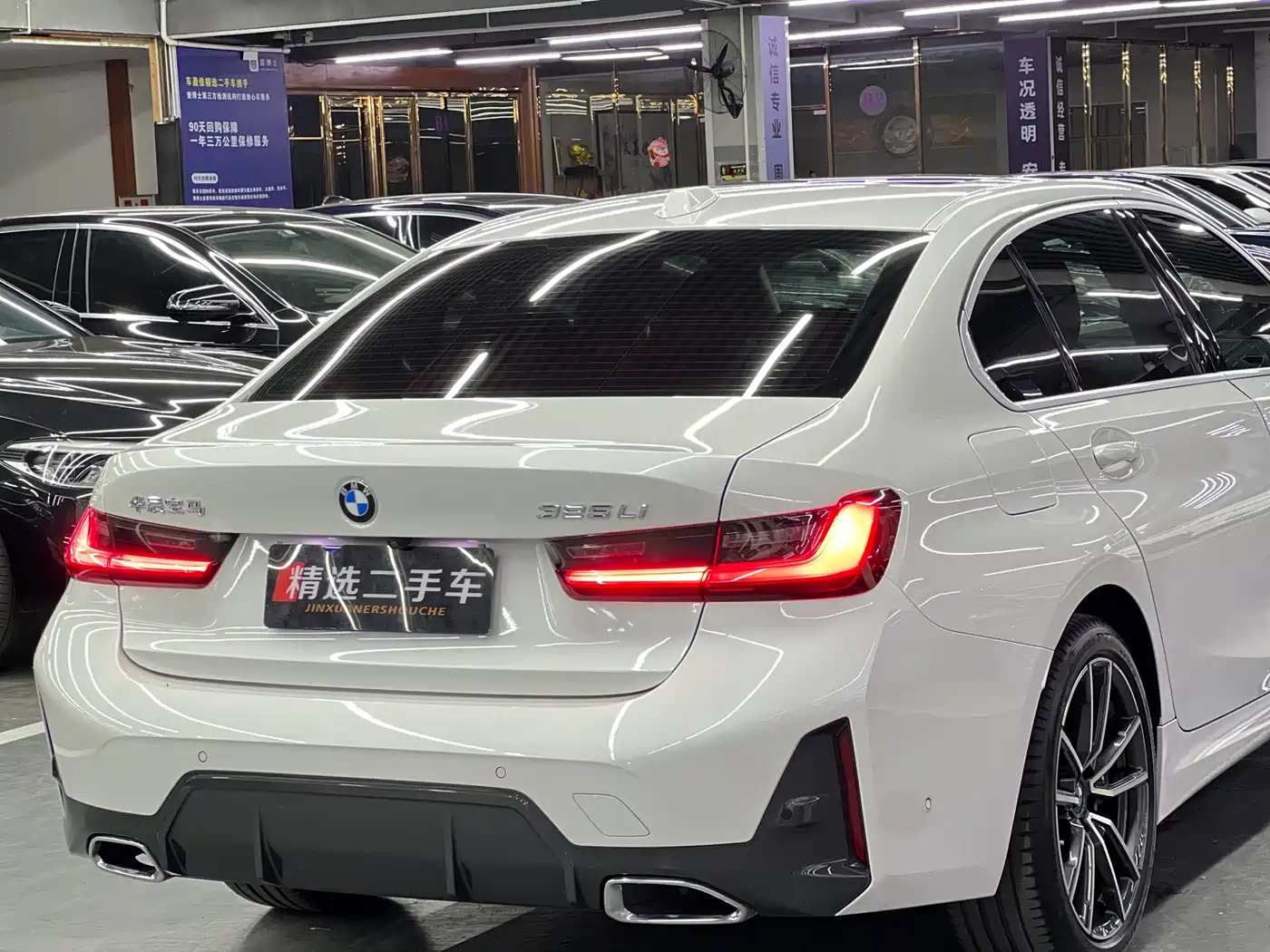 BMW 3 Series 2023 325Li M Sport Package фото 9