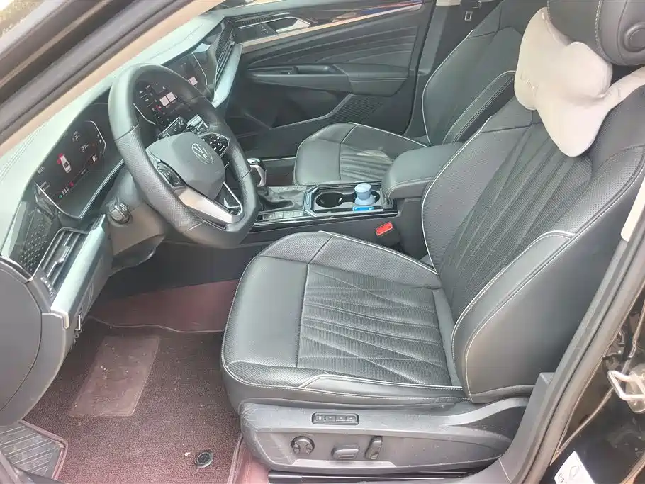 Volkswagen Passat New Energy 2022 430PHEV Hybrid Luxury Edition фото 9