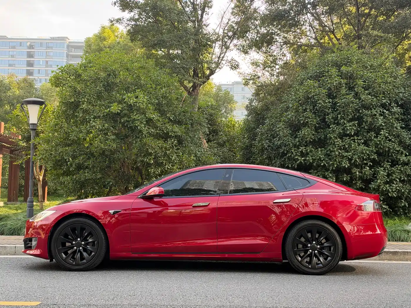 Tesla Model S 2020 2017 Model S 75D Standard Range