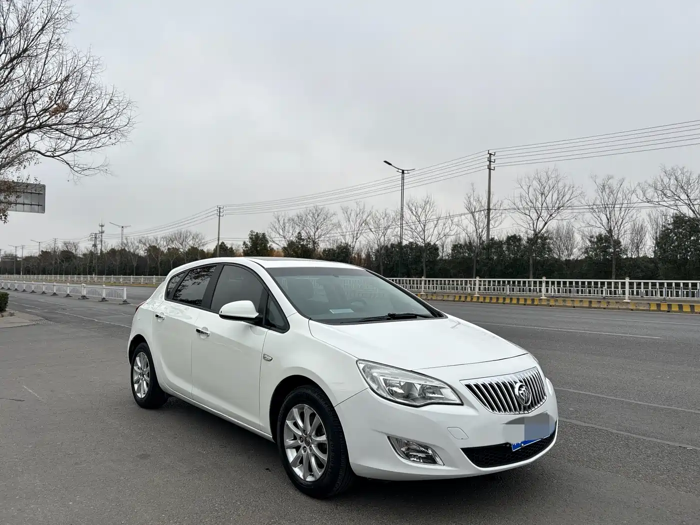 Buick Excelle 2013 Model XT 1.6L Automatic Comfort фото 7