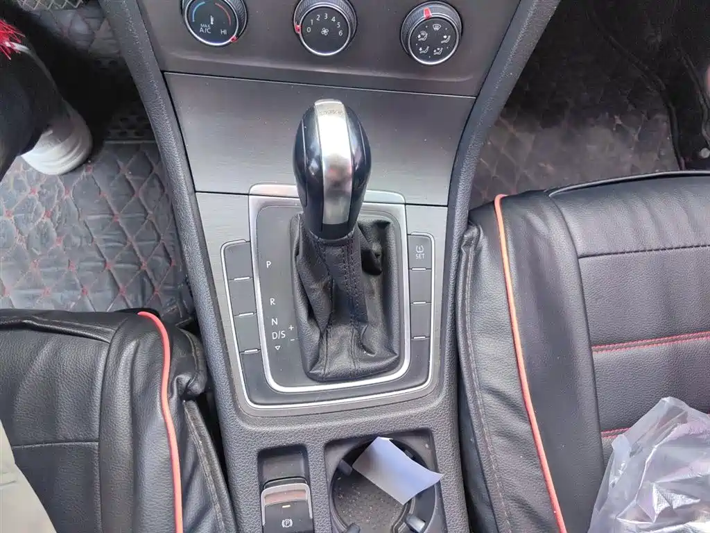 Volkswagen Golf 2015 1.4TSI Automatic Comfort фото 7