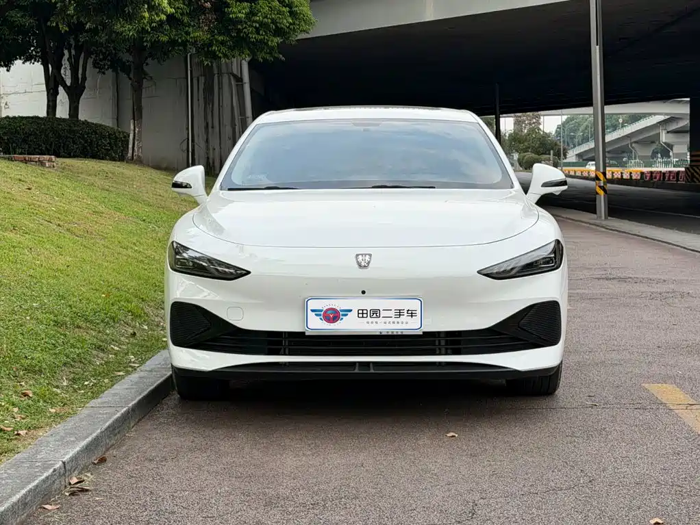 Roewe D7 2025 2025 DMH 125km World Champion Excellence Edition