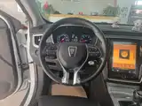 Фото 7 - Roewe RX5