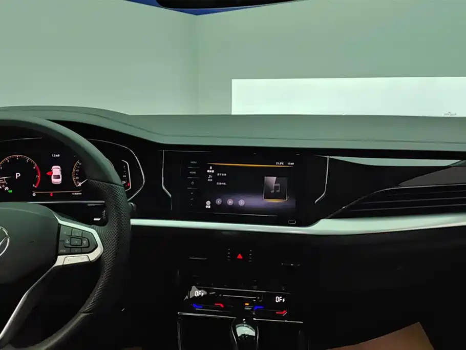 Volkswagen Passat 2025 Outstanding 330TSI Elite Edition фото 13