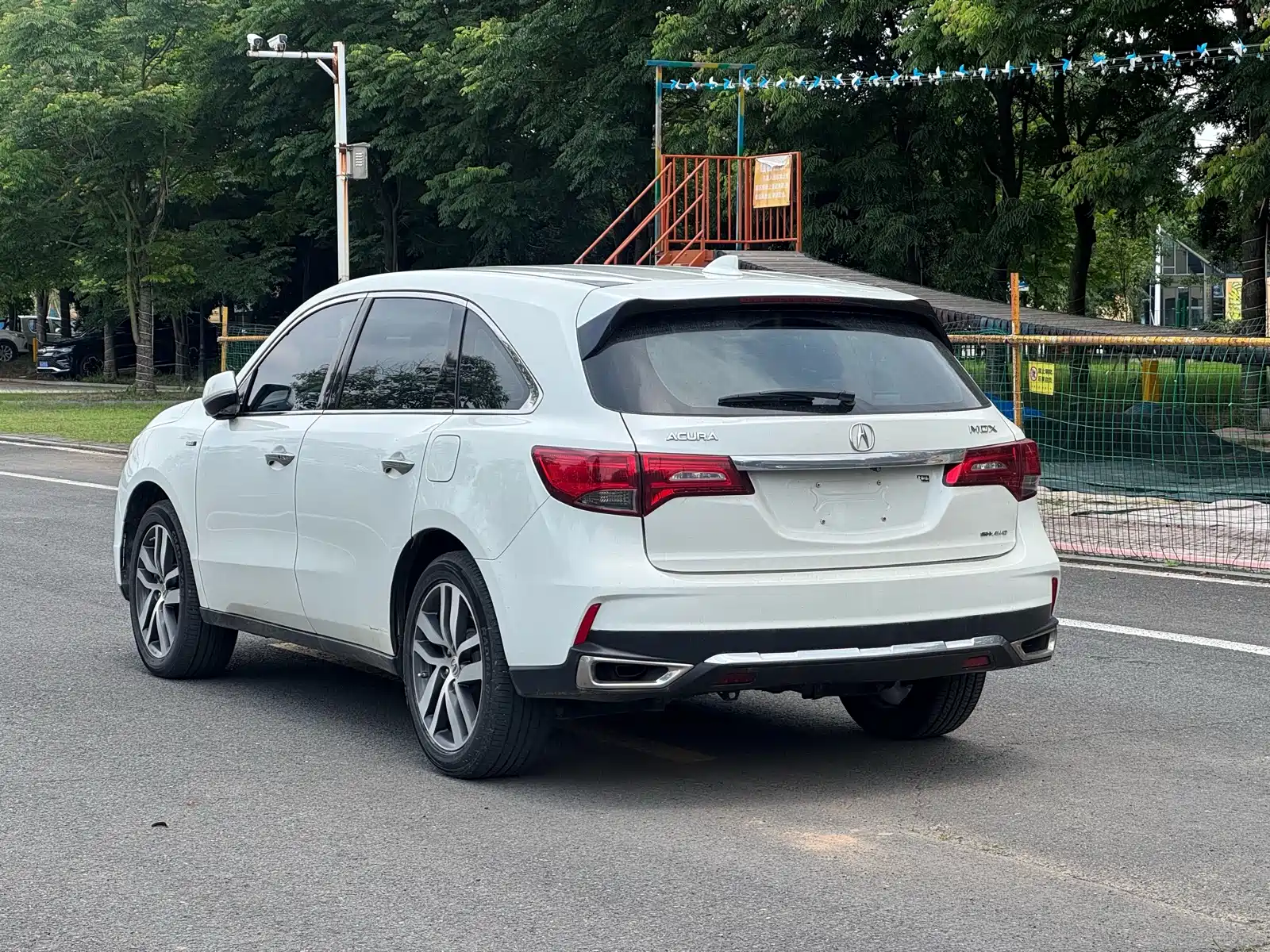 صورة 7 - Acura MDX