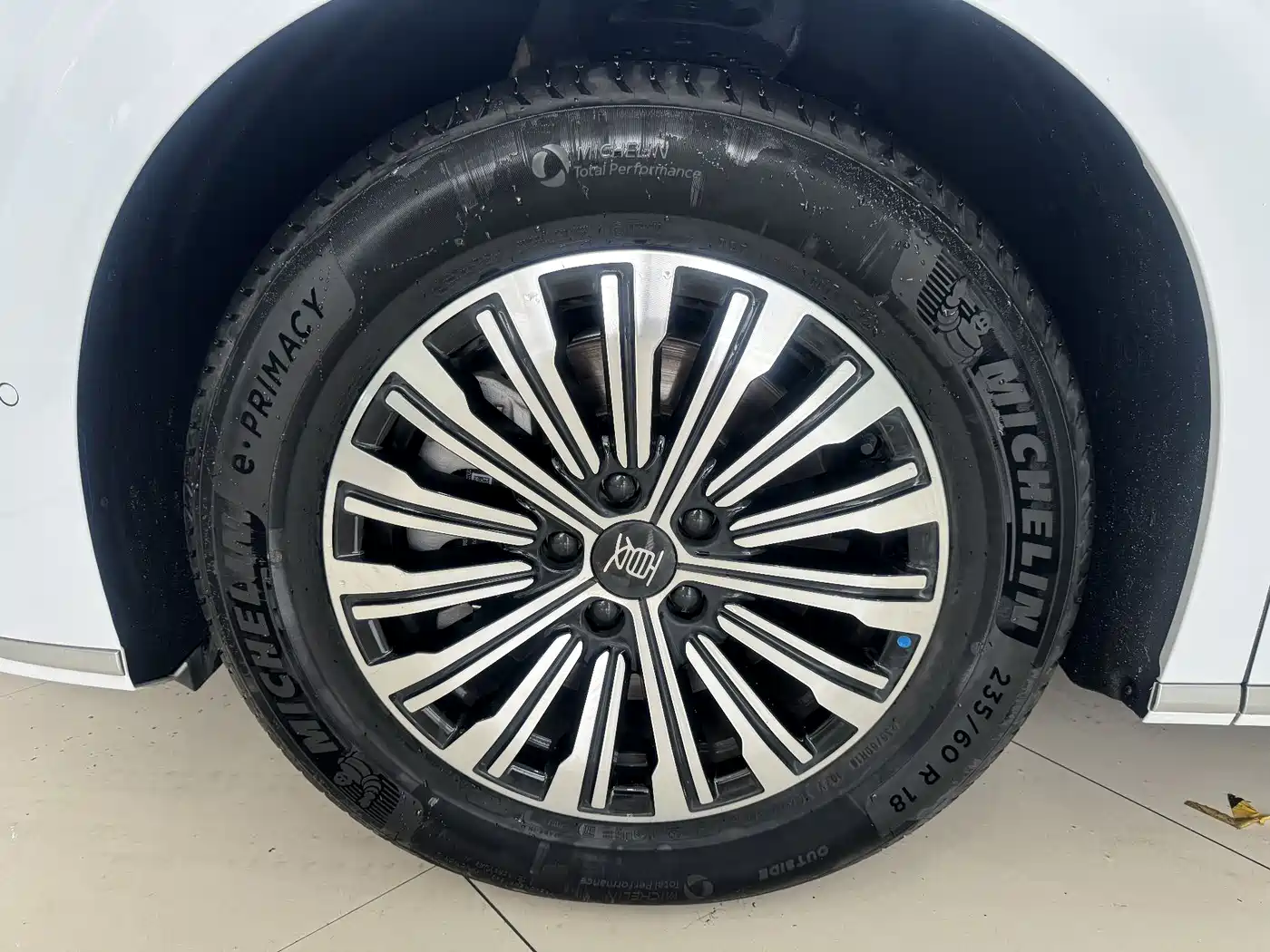 BYD Xia 2025 DM-i 1.5T 180km Surpass Edition фото 22