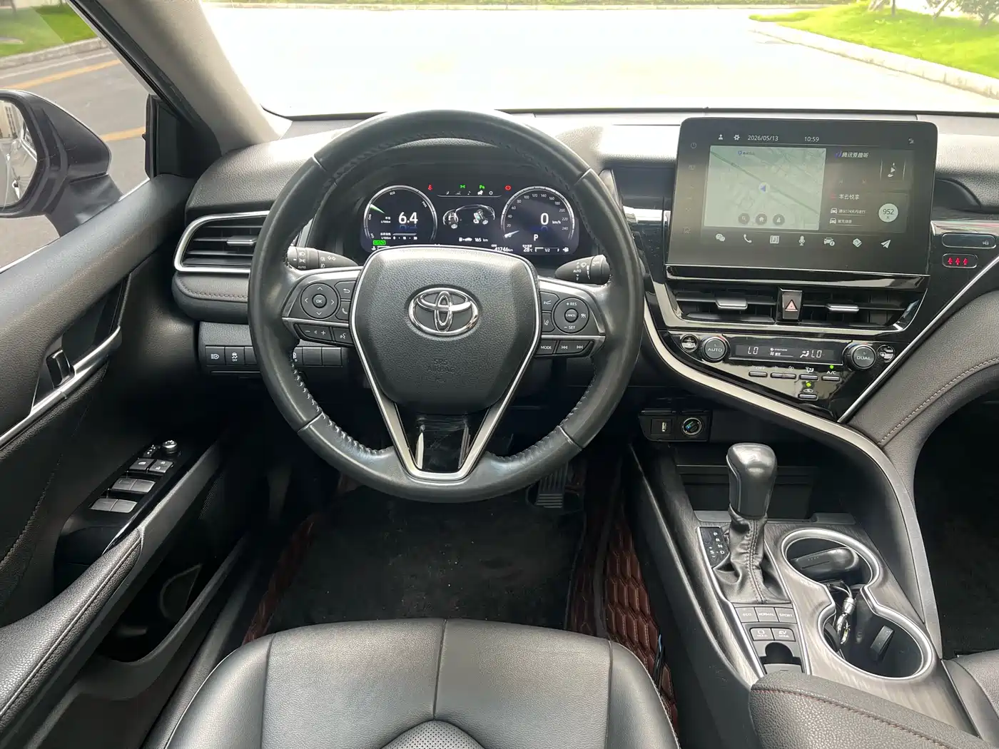 Toyota Camry 2023 Hybrid 2.5HG Luxury Edition фото 15