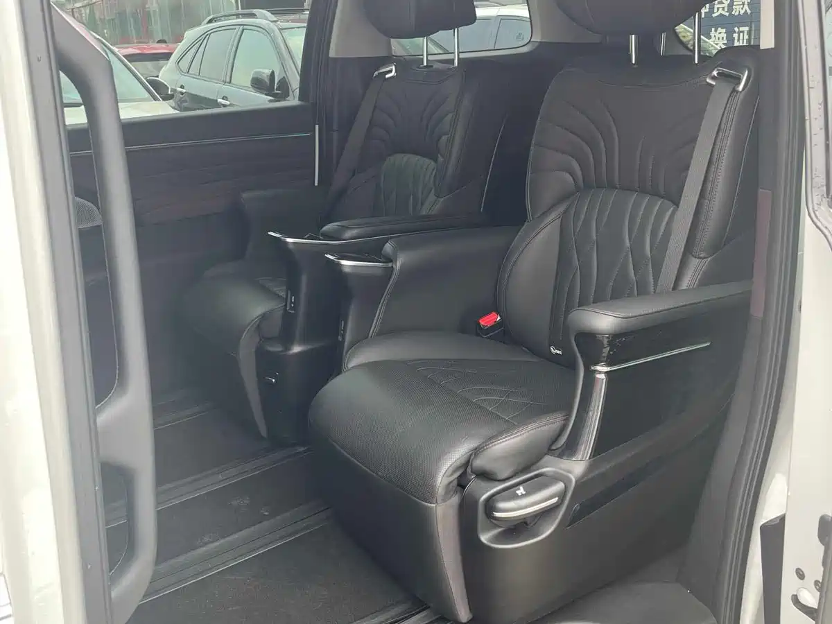 GAC Trumpchi Trumpchi M8 2024 Master Series 400T Ultimate Edition фото 4