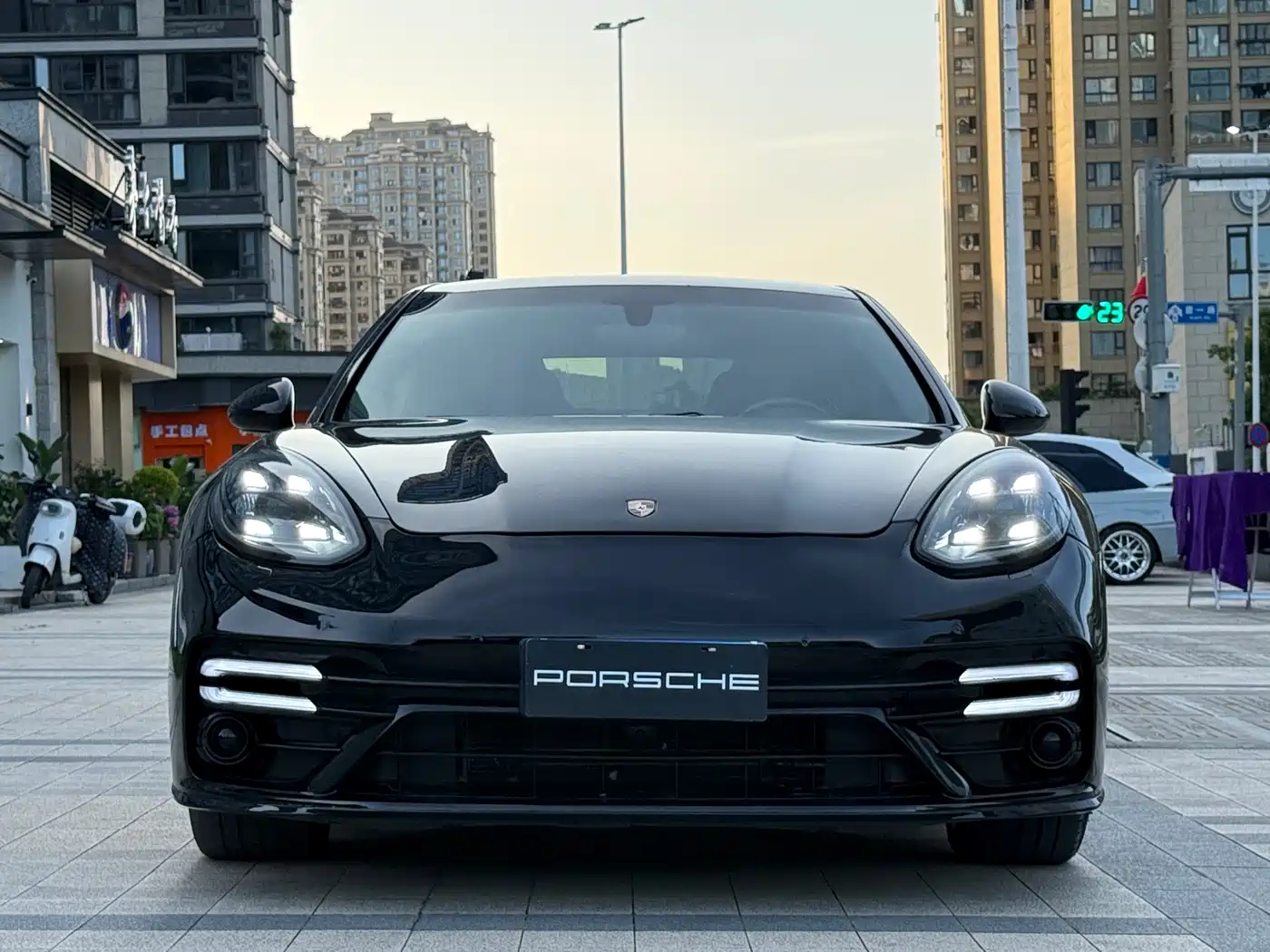 Porsche Panamera 2010 Panamera 4 3.6L фото 2