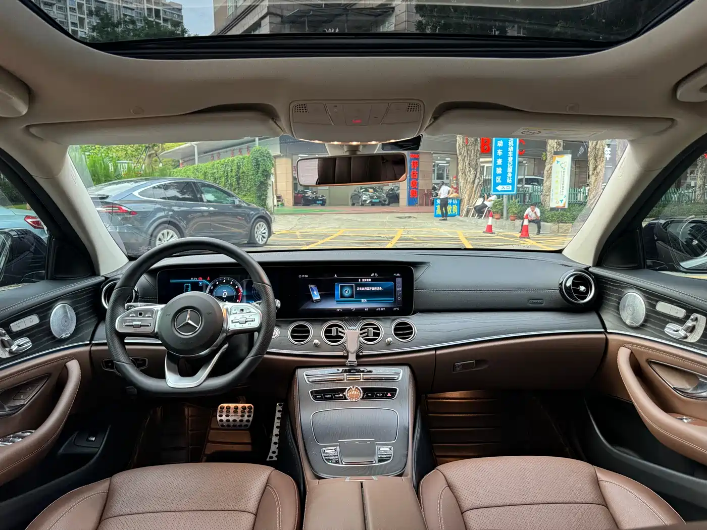 Mercedes-Benz E-Class 2020 E 300 L Sport Luxury Model фото 8