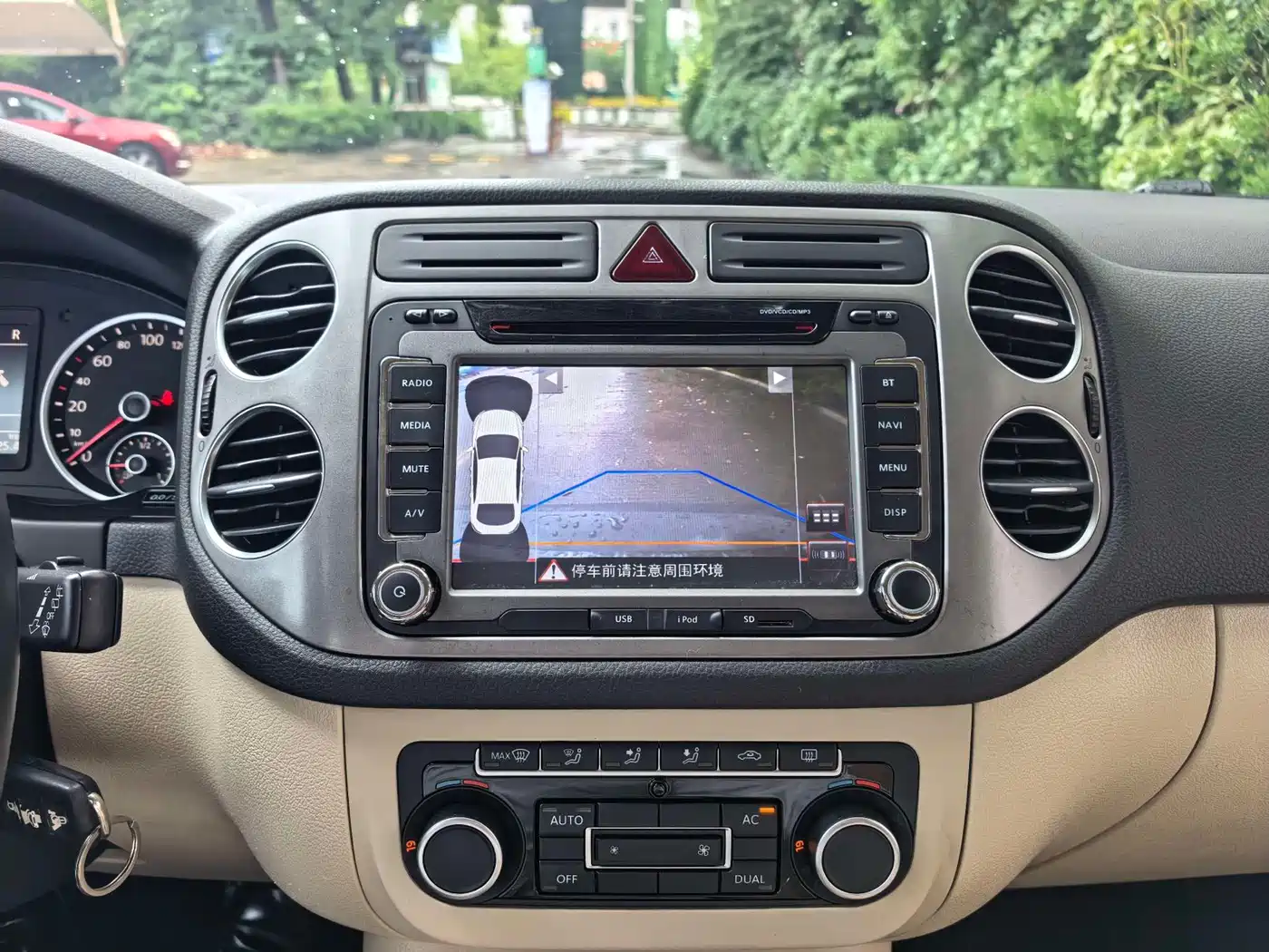 Volkswagen Tiguan 2012 1.8TSI Automatic 4WD Elite Edition фото 7