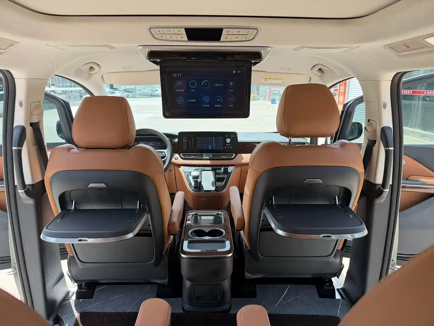 Hongqi HQ9 2023 2.0T Smart Connect Flag Enjoy Edition фото 7