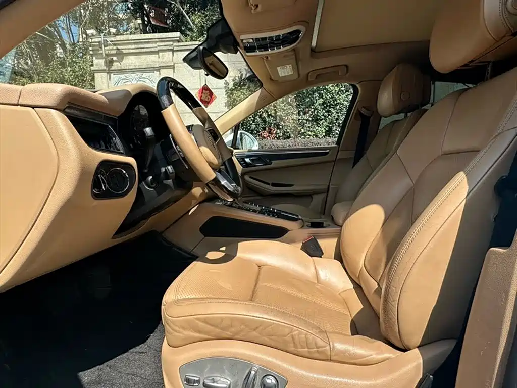 Porsche Macan 2014 Macan 2.0T фото 21