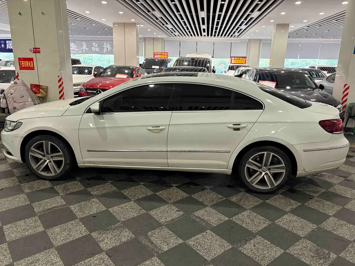 Volkswagen FAW-Volkswagen CC 2015 1.8TSI Luxury фото 3