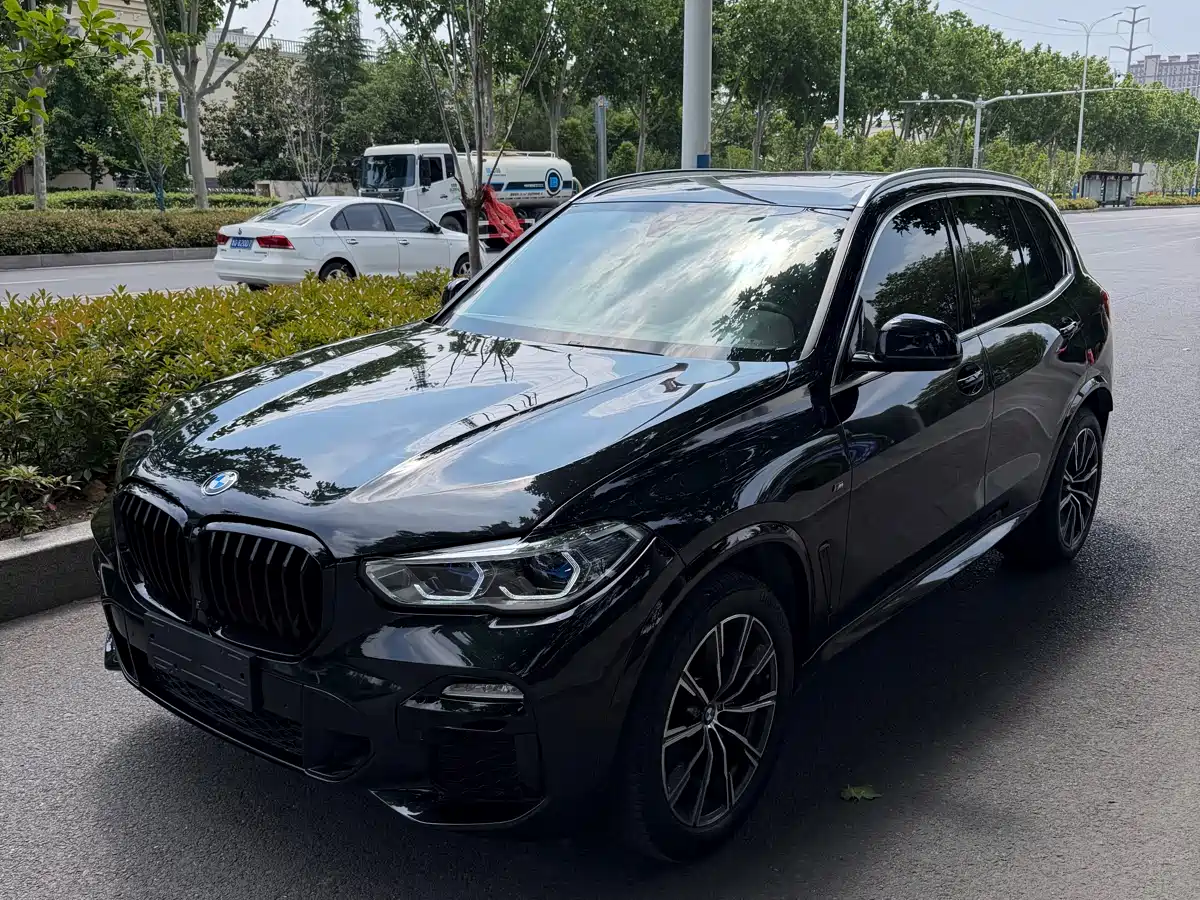 BMW X5 (Import) 2021 xDrive40i M Sport Package фото 2