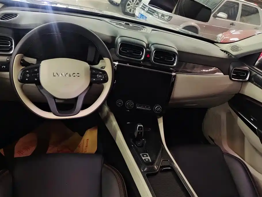Lynk & Co 02 2019 1.5T DCT 2WD Shine Edition China VI фото 12