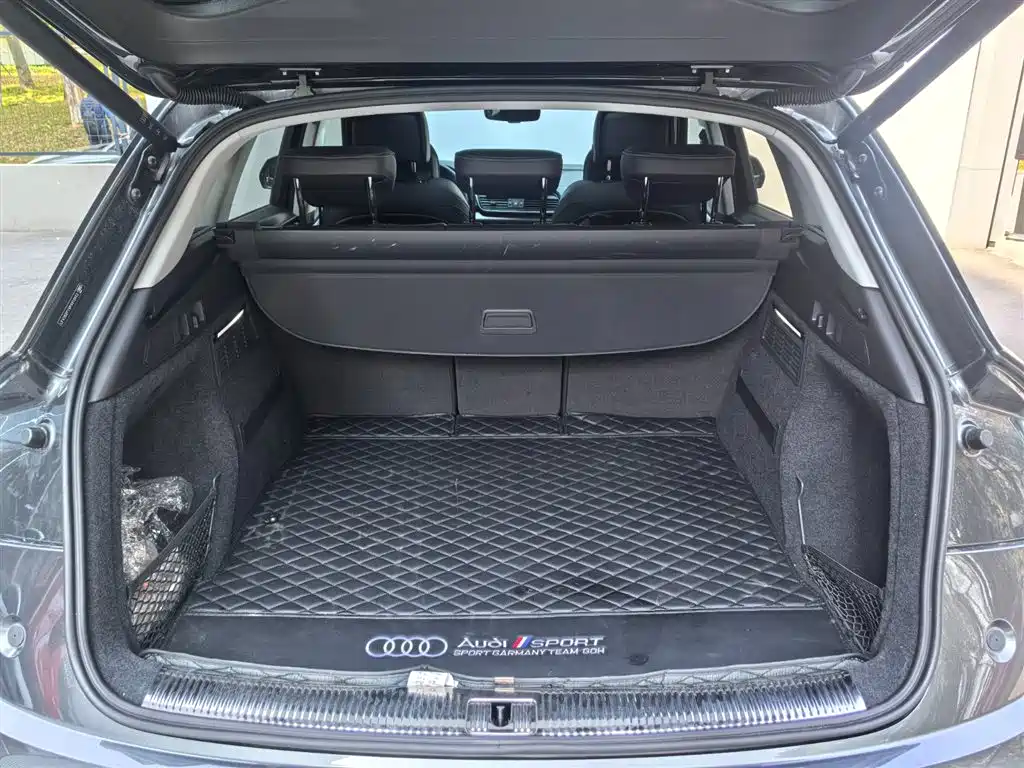 Audi Q5L 2023 40T Luxury Dynamic фото 9