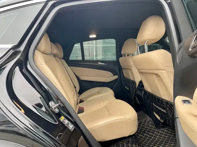 Mercedes-Benz GLE Coupe 2018 GLE 320 4MATIC Coupe SUV — фото 5