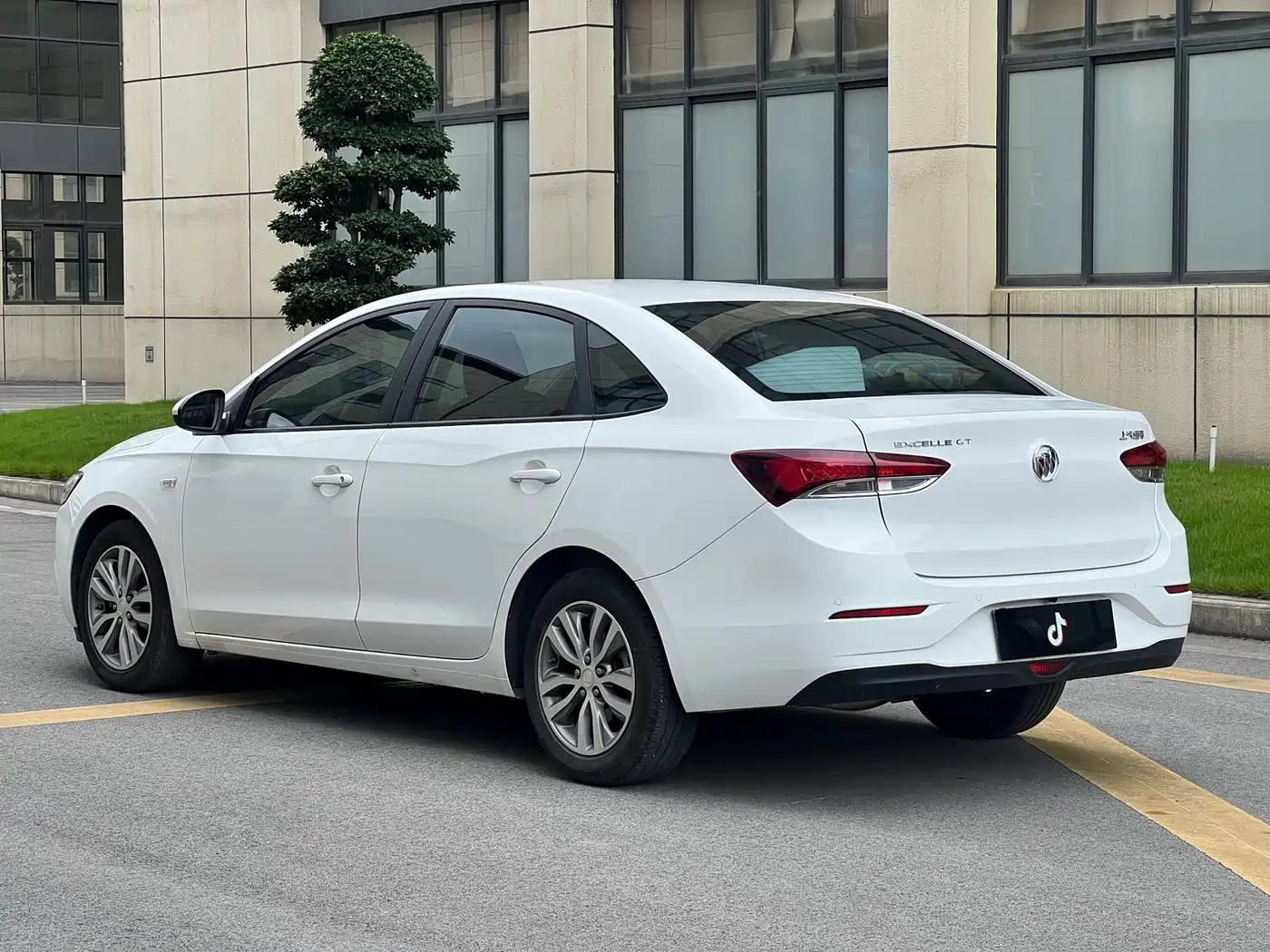 Buick Excelle 2021 Facelift 1.3T Auto Mild Hybrid Progressive фото 5