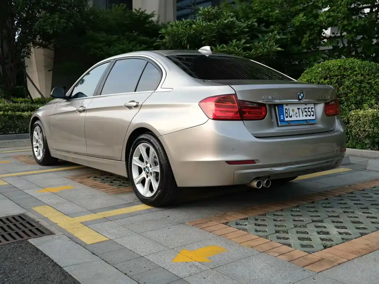 BMW 3 Series 2015 328Li Fashion фото 8