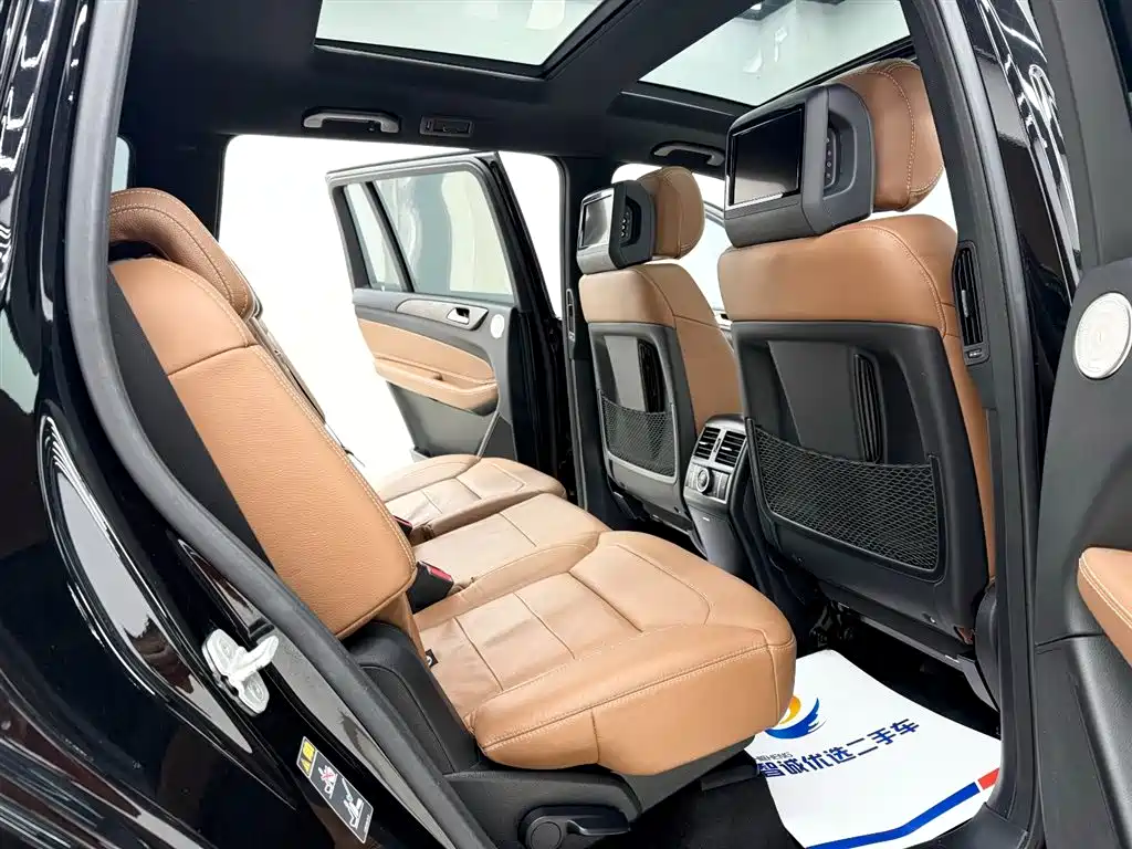 Mercedes-Benz GLS 2018 Facelift GLS 400 4MATIC Luxury фото 7