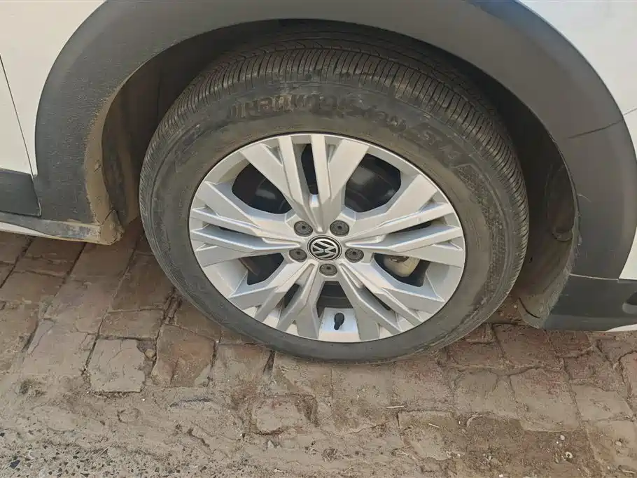 Volkswagen C-TREK 2017 1.6L Manual Comfort фото 6