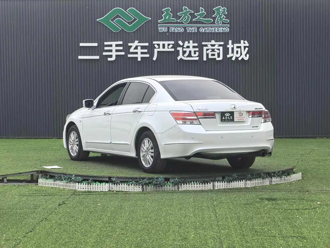 Фото 17 - Honda Accord