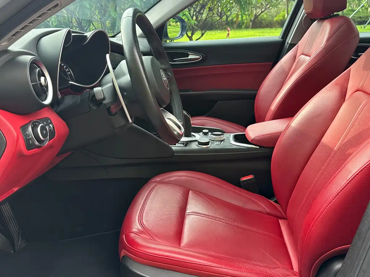 Alfa Romeo Giulia 2021 2021 2.0T 280HP Luxury