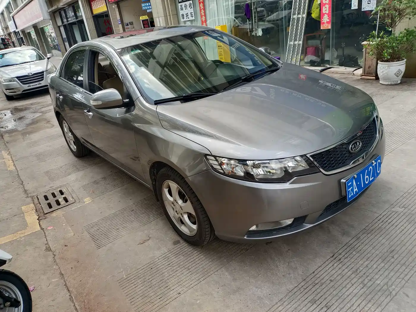 Kia Forte 2009 1.6L MT GLS фото 3