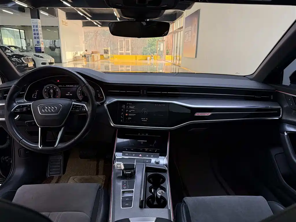 Audi A6L 2021 45 TFSI Exclusive Sport фото 7