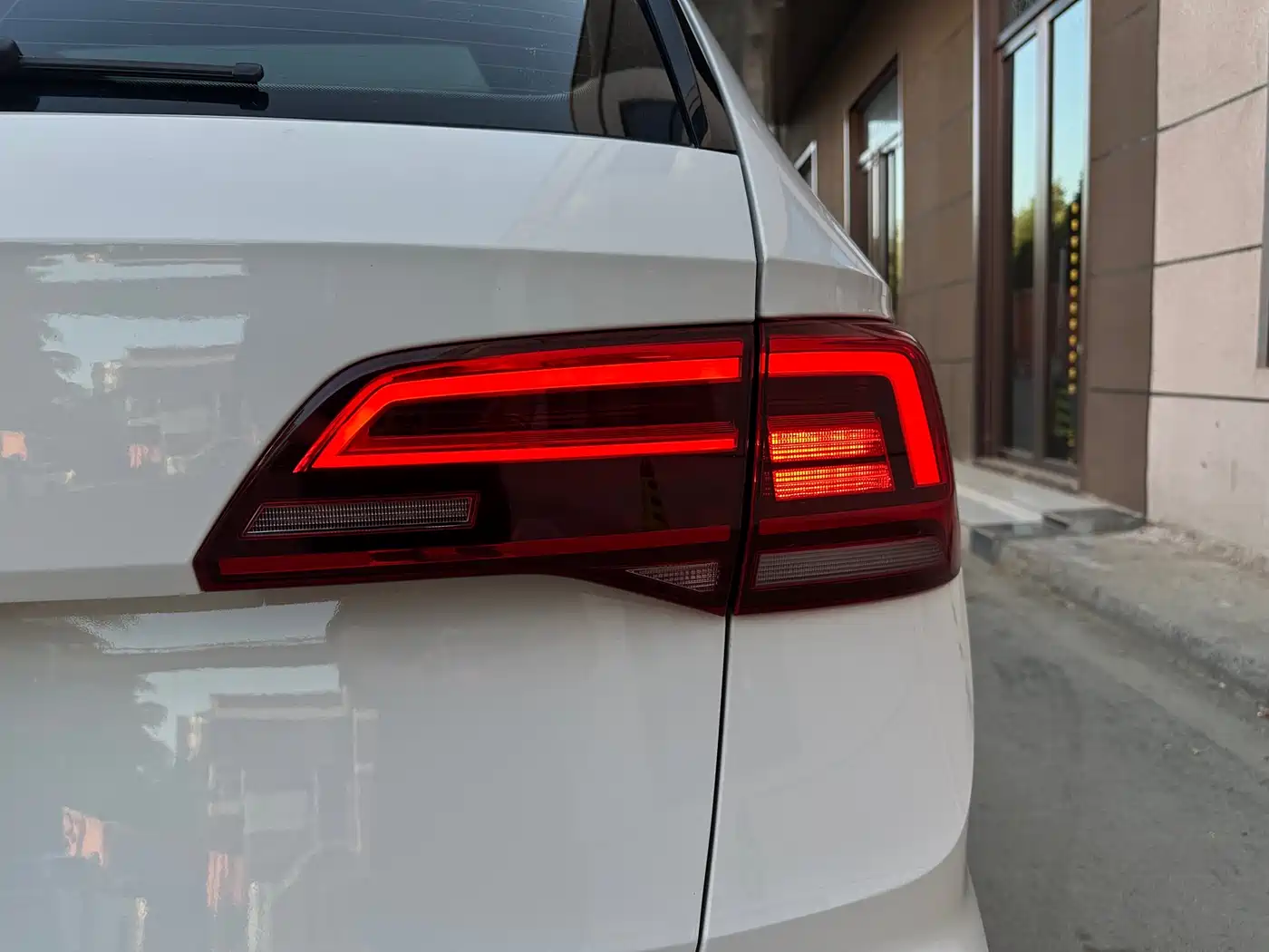Volkswagen Tharu 2022 280TSI FWD Luxury Edition фото 6