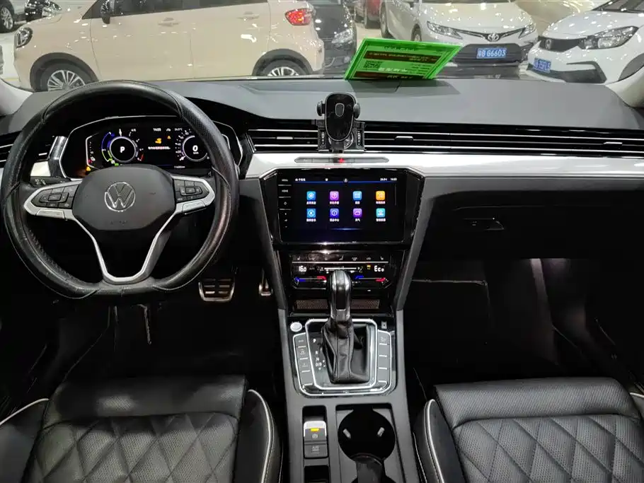 Volkswagen Magotan GTE Plug-in Hybrid 2022 GTE Luxury фото 12