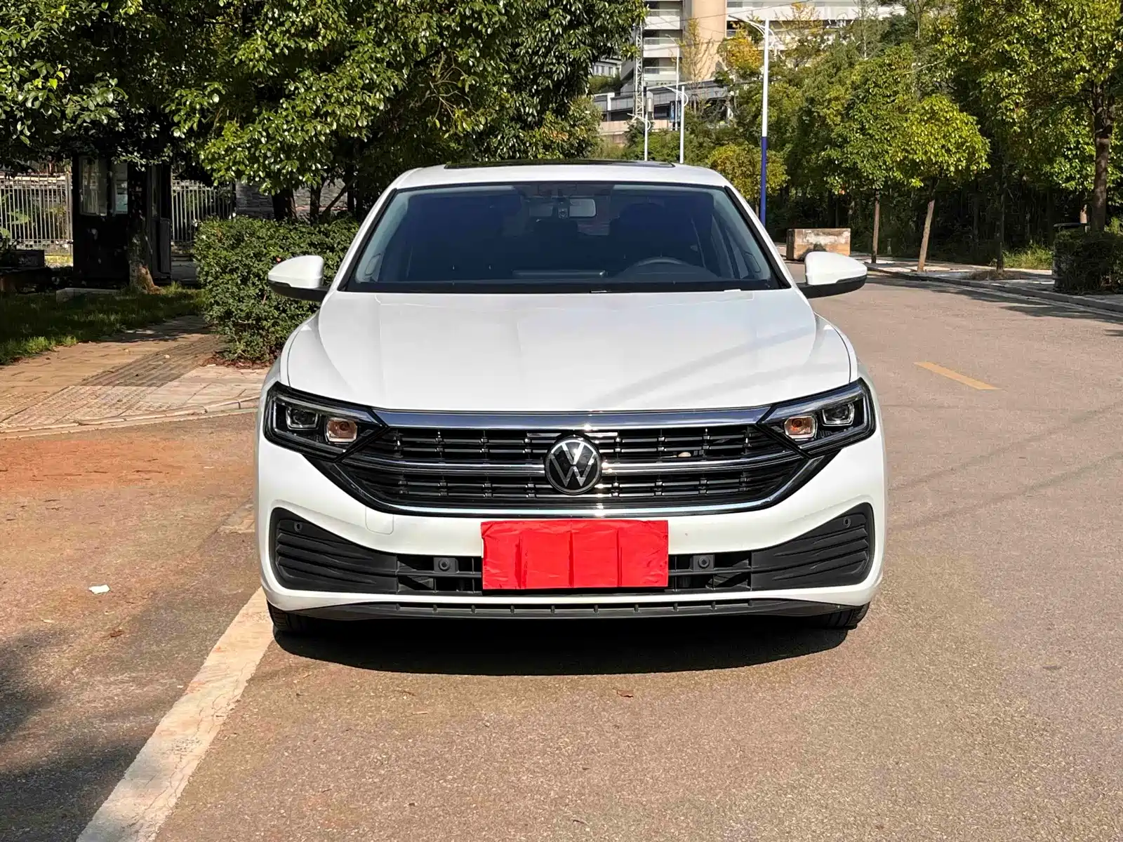 Фото 2 - Volkswagen Sagitar