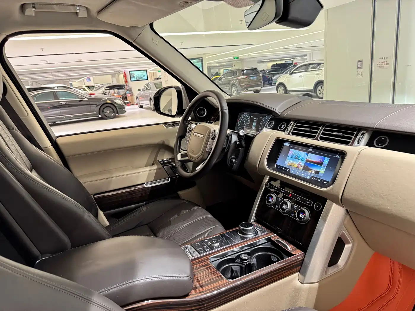 Фото 9 - Land Rover Range Rover