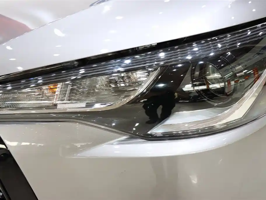 Toyota Corolla Cross 2024 Model 2.0L Pioneer Edition фото 18