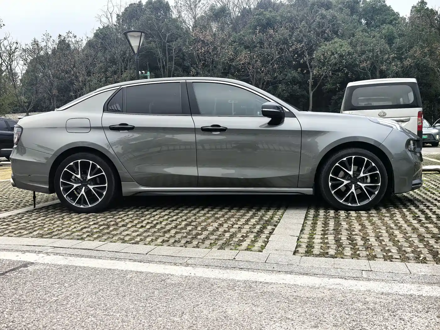 Lynk & Co 03 2020 1.5TD DCT Type Pro Edition фото 5