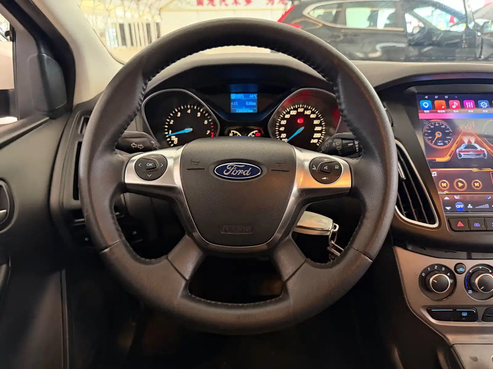 Фото 21 - Ford Focus