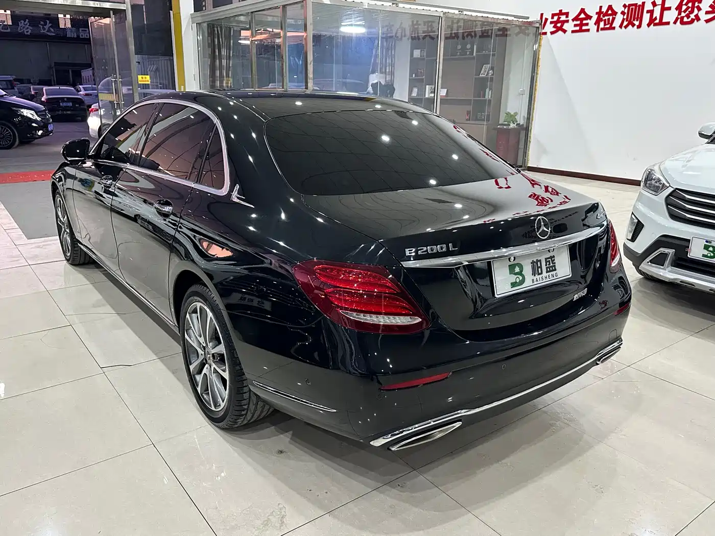 Mercedes-Benz E-Class 2017 E 200 L 4MATIC фото 5