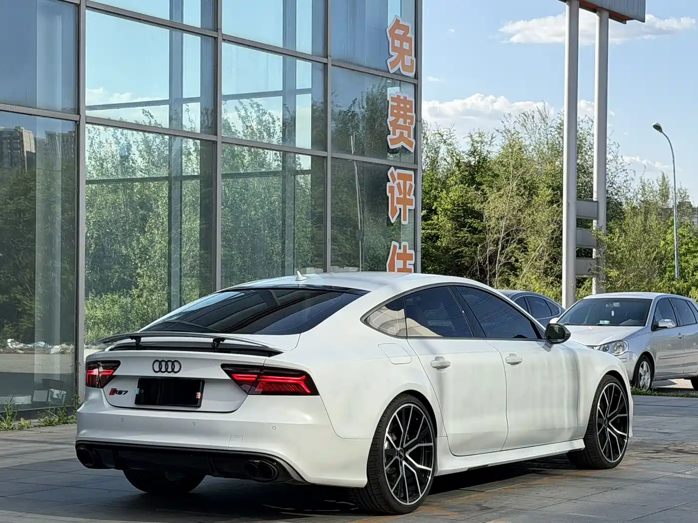Audi RS 7 2016 RS 7 4.0T Sportback Performance фото 6